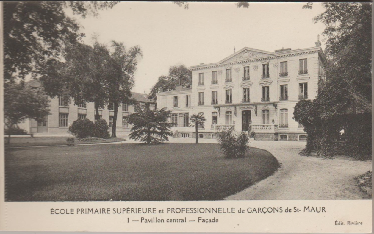 Le « château » et le bâtiment Bollier vus depuis le parc (années 1930)